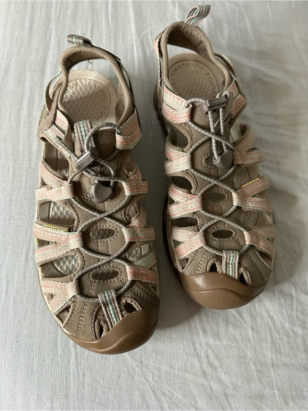 Women’s Keen Whisper Wet / Dry Sandals Taupe & Coral Colorway Size 9 - Picture 2 of 6